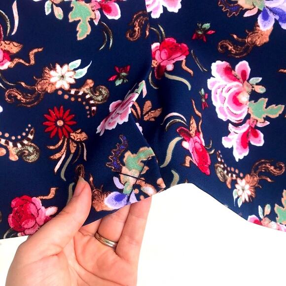 3 / $15 Philosophy floral pencil skirt - Picture 5 of 8